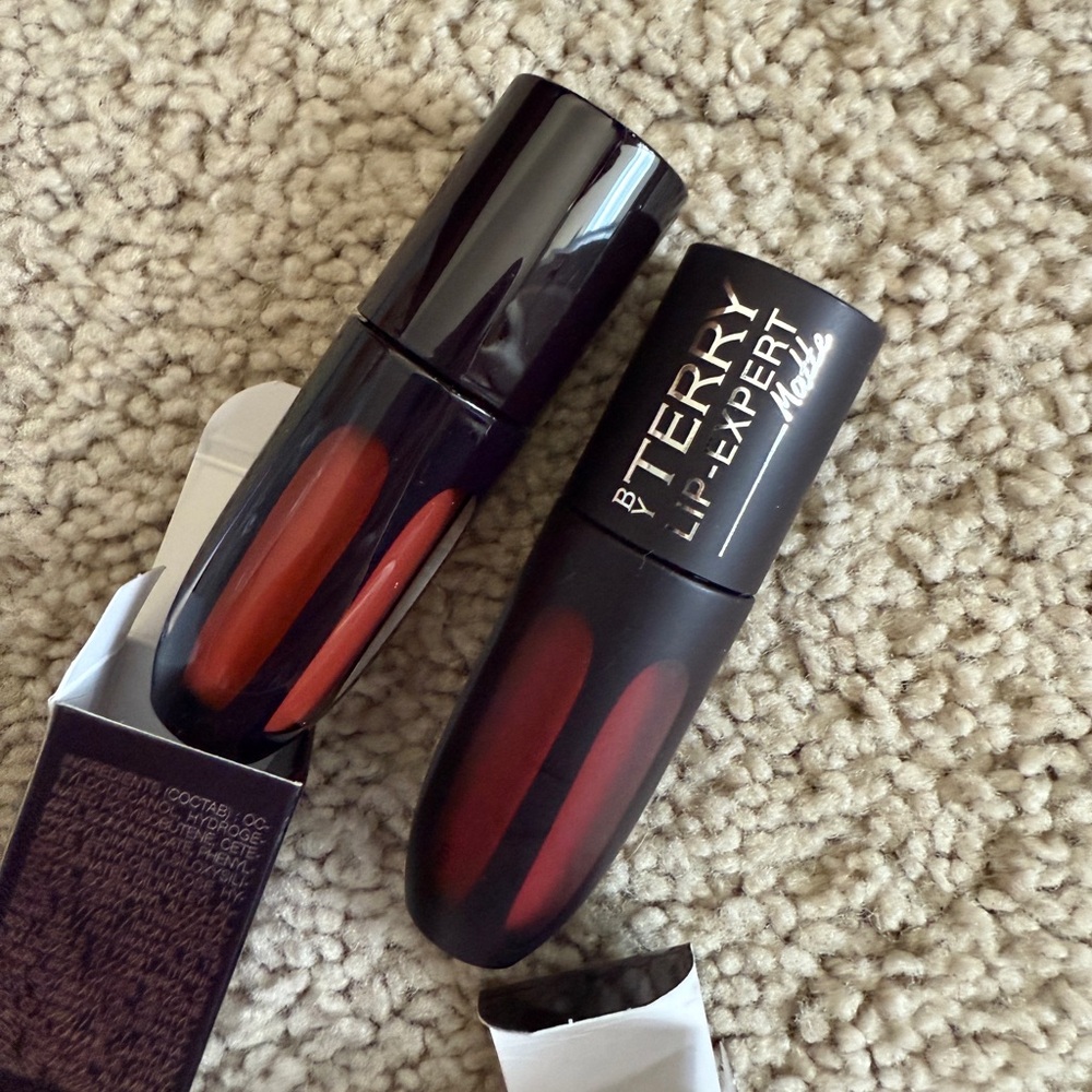 By Terry Lip-Expert Shine Liquid Lipstick Sold
